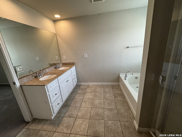 10106 Relic Oaks Property Photo 34