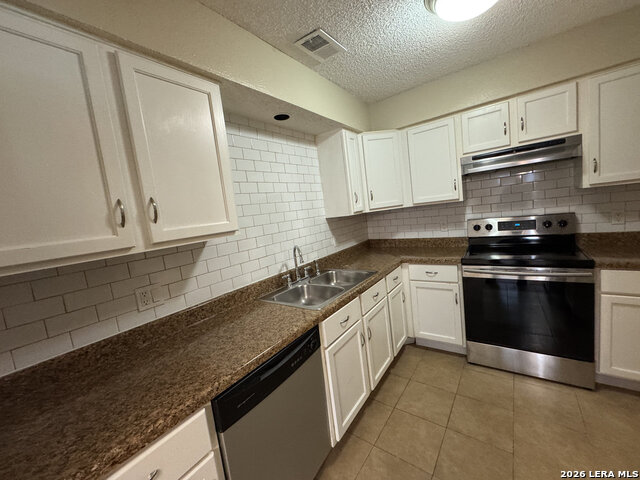 10138 Inridge Property Photo 12