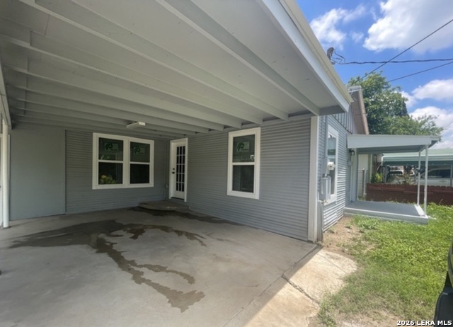 422 Florence St Property Photo 13