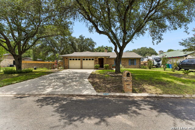 1640 Willow Ln Property Photo 1