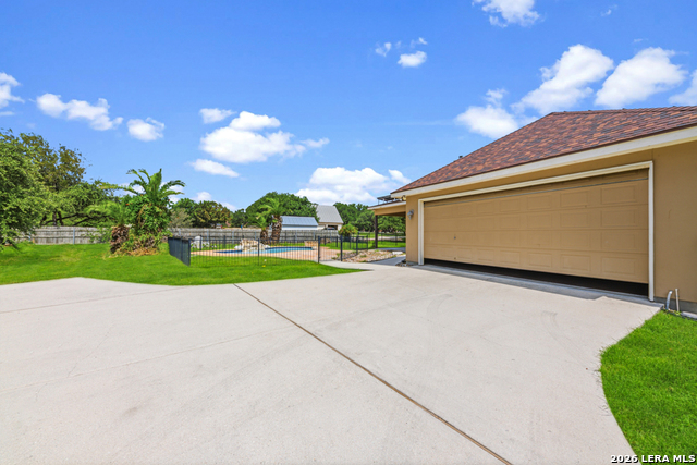200 Texas Country Dr Property Photo 24