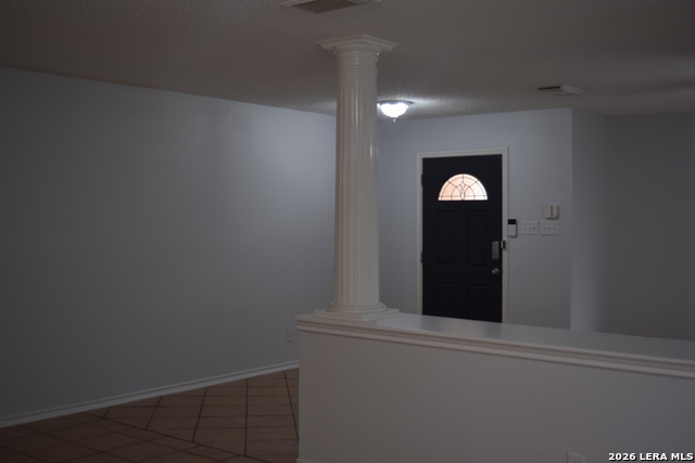 8026 Chestnut Manor Dr Property Photo 4