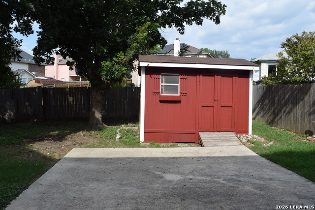 8026 Chestnut Manor Dr Property Photo 45