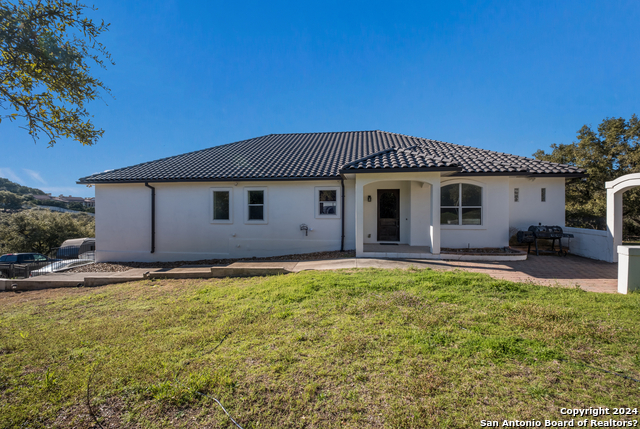 6710 Manor Hl Property Photo 3