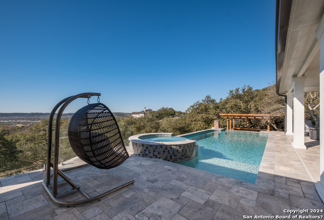 6710 Manor Hl Property Photo 7