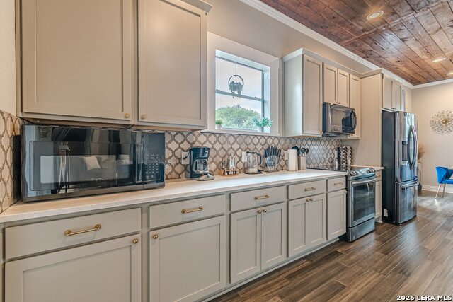 1022 Nolan Property Photo 5