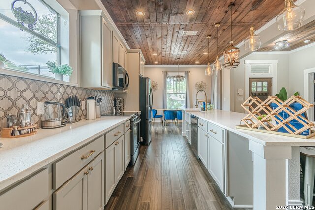 1022 Nolan Property Photo 6