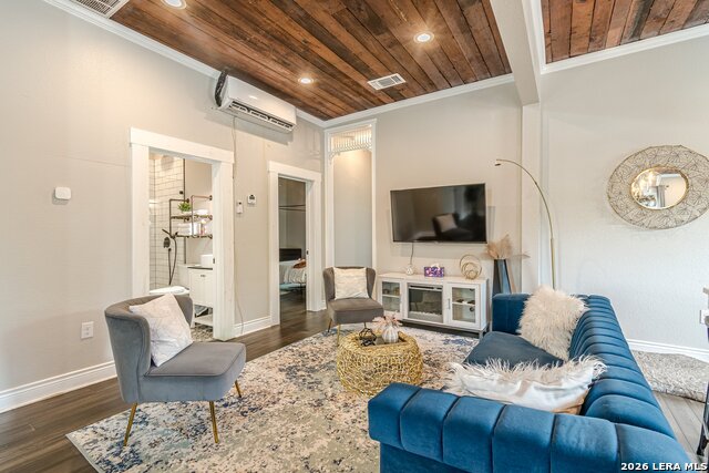 1022 Nolan Property Photo 9