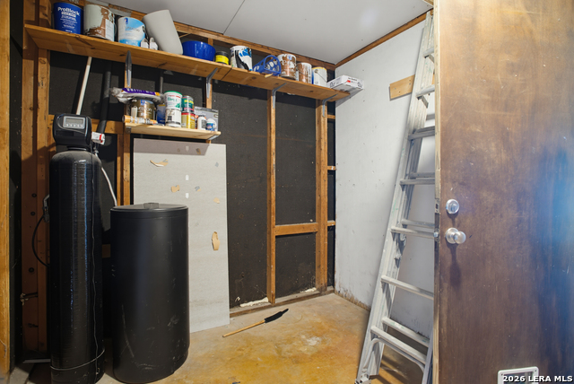 8315 Castle Creek Dr Property Photo 25