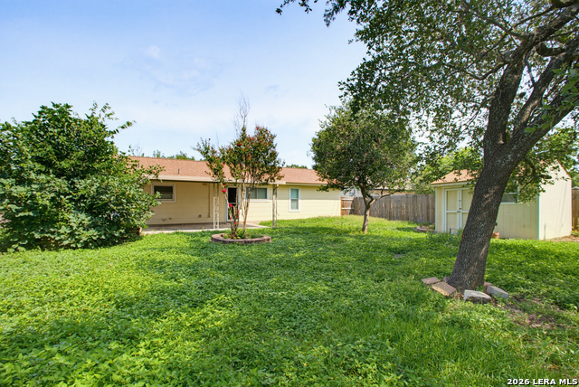 8315 Castle Creek Dr Property Photo 26