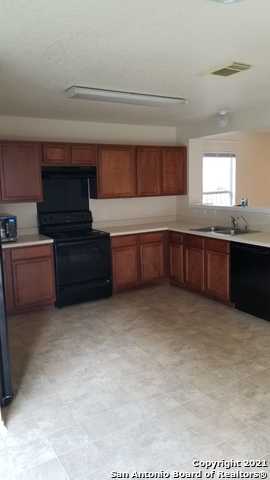 8010 Braes Run Property Photo 5