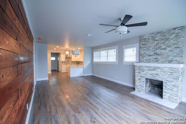 1138 Iowa St Property Photo 5