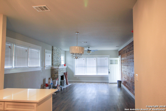 1138 Iowa St Property Photo 9