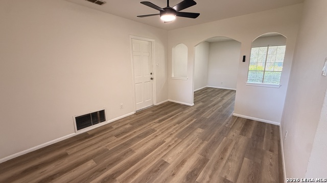 7418 Pipers Creek St Property Photo 12