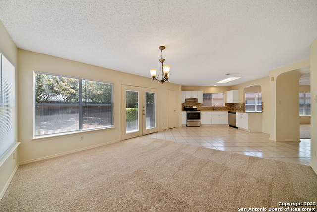 9643 Arcadia Crk Property Photo 5