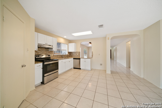 9643 Arcadia Crk Property Photo 7