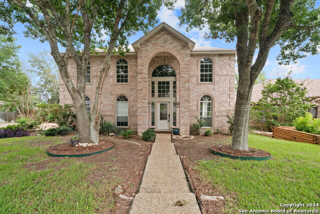 711 ARCH STONE Property Photo 1