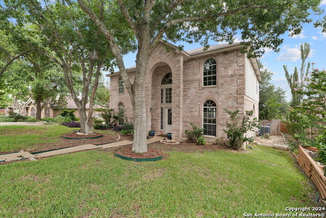 711 Arch Stone Property Photo 2
