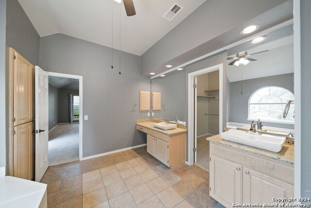 711 Arch Stone Property Photo 25