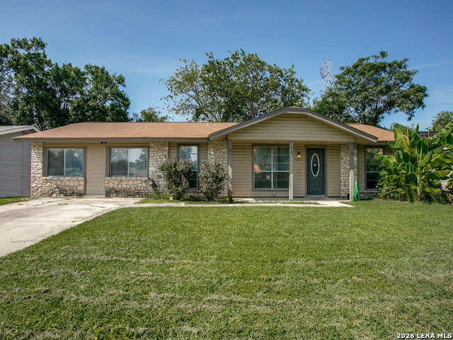 7247 Glen Hl Property Photo 1