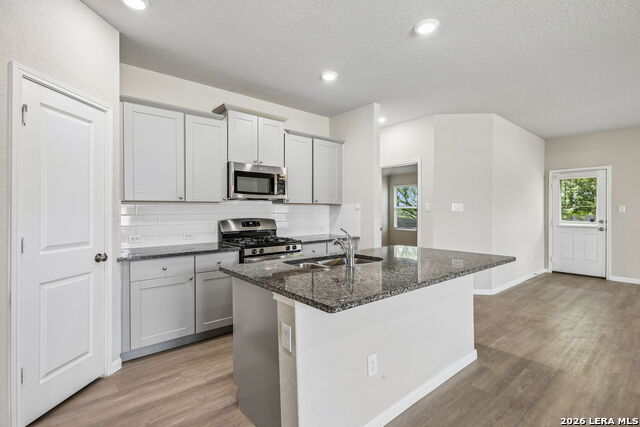 13131 Thyme Way Property Photo 18