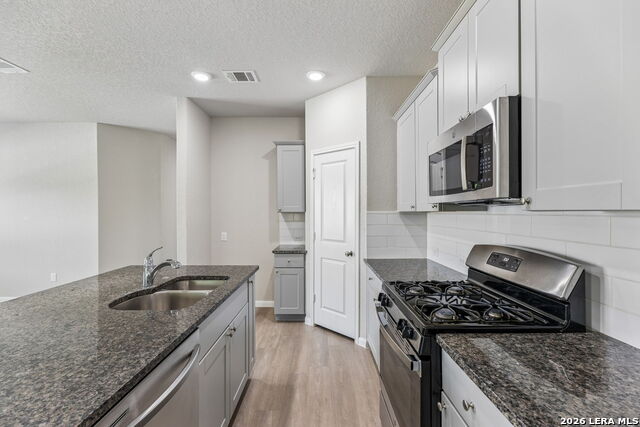 13131 Thyme Way Property Photo 19