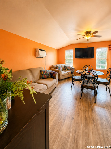 24217 S Us Highway 281 Property Photo 8