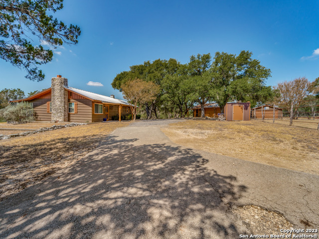 1660 Mciver Property Photo 1