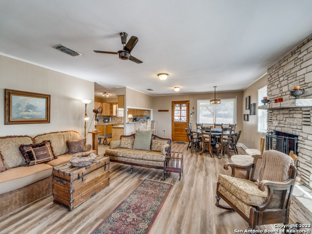 1660 Mciver Property Photo 6