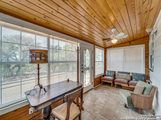 1660 Mciver Property Photo 10
