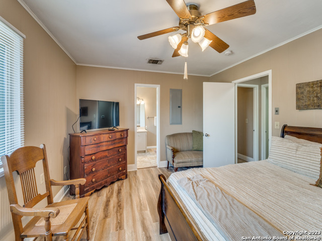 1660 Mciver Property Photo 14
