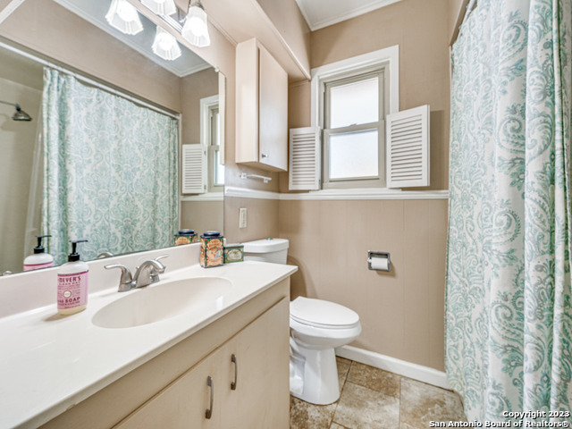 1660 Mciver Property Photo 19