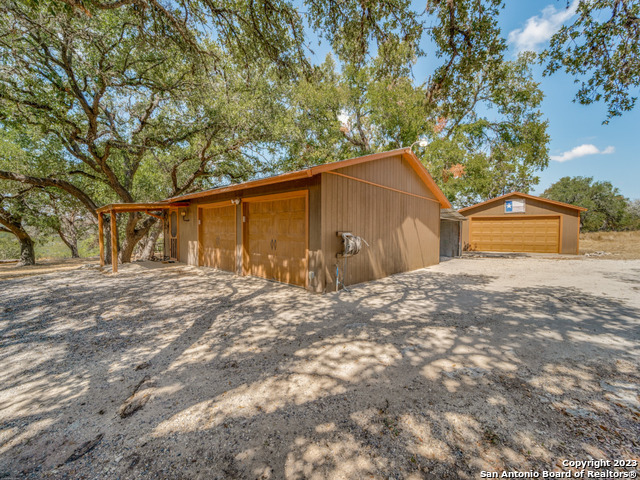 1660 Mciver Property Photo 21
