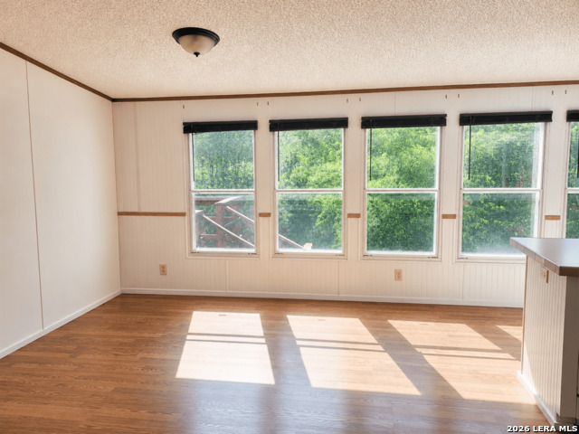 735 Horseshoe Track Property Photo 8