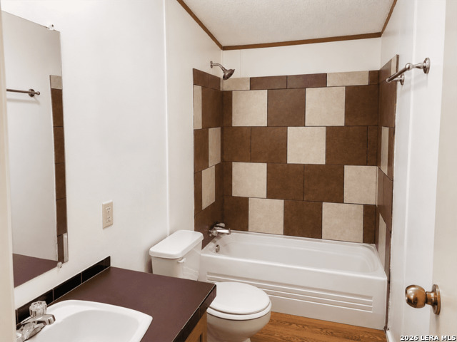 735 Horseshoe Track Property Photo 10