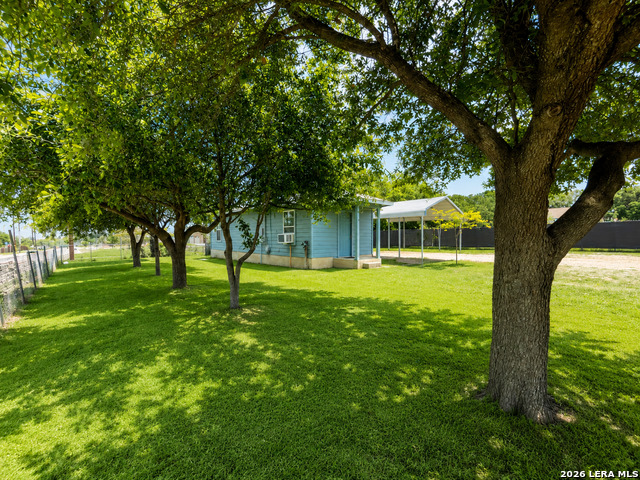 14424 Higgins Rd Property Photo 2