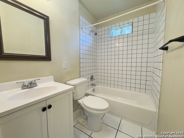 14424 Higgins Rd Property Photo 11