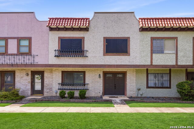 6814 Crown Rdg Property Photo 1