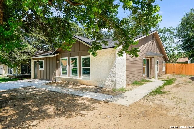 7530 Oriental Trl Property Photo 1