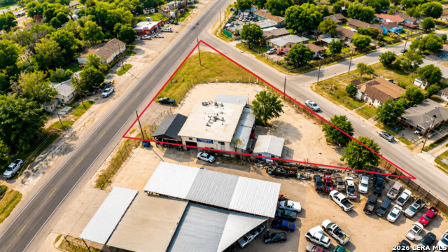 7402 New Laredo Hwy Property Photo 5