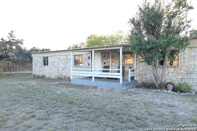 1884 Live Oak Property Photo 4
