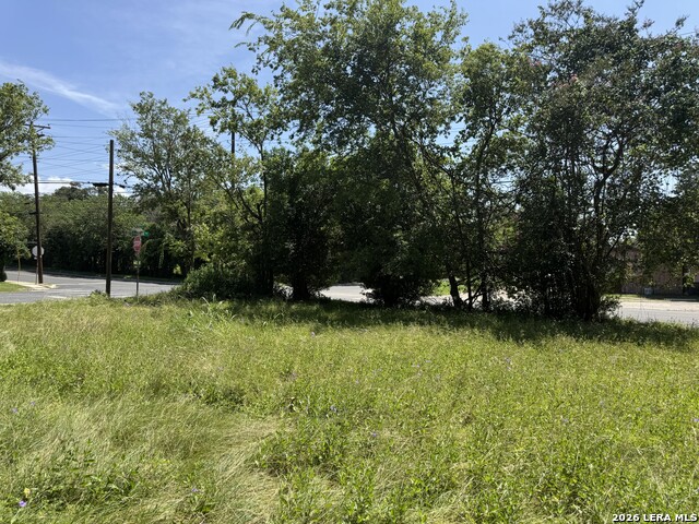 306 S Plant Ave Property Photo 7