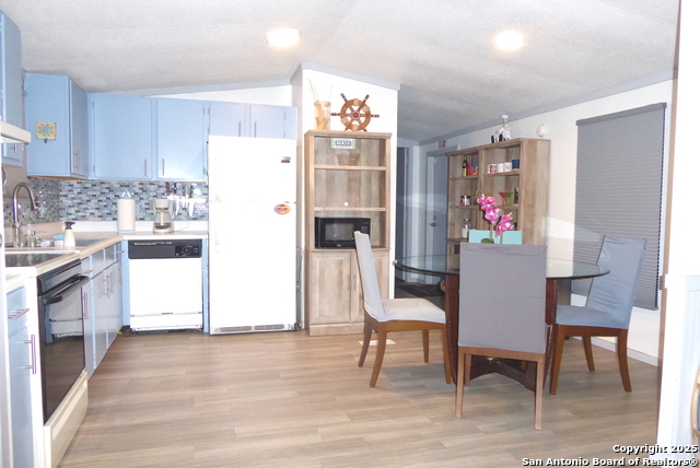 849 Tamarack Property Photo 18