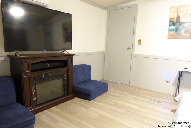 849 Tamarack Property Photo 28