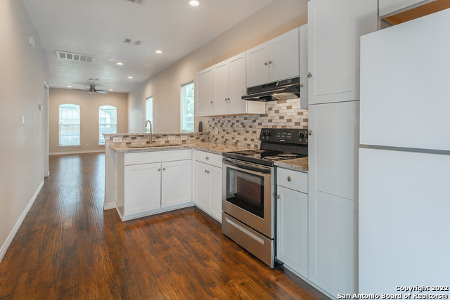 2009 Colima St Property Photo 2