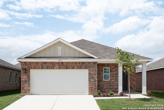 140 Dionicio Loop Property Photo 2