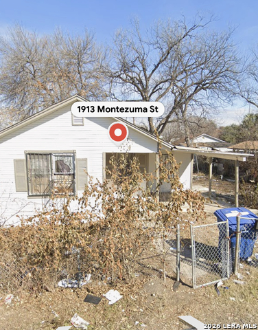 1913 Montezuma St Property Photo 1