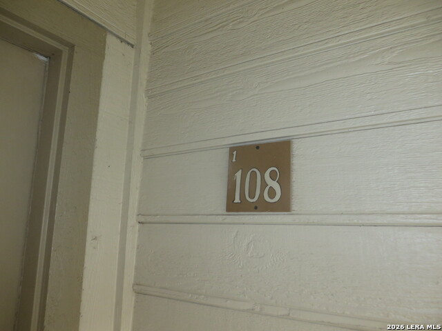 12446 Starcrest Dr Property Photo 3