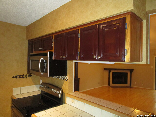 12446 Starcrest Dr Property Photo 7