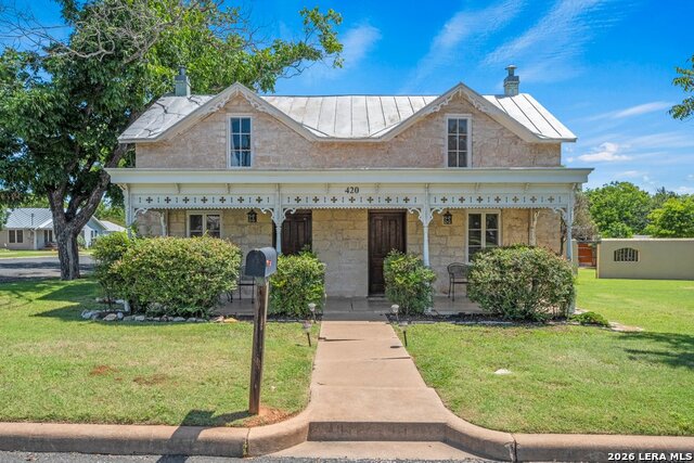 420 W Austin St Property Photo 1